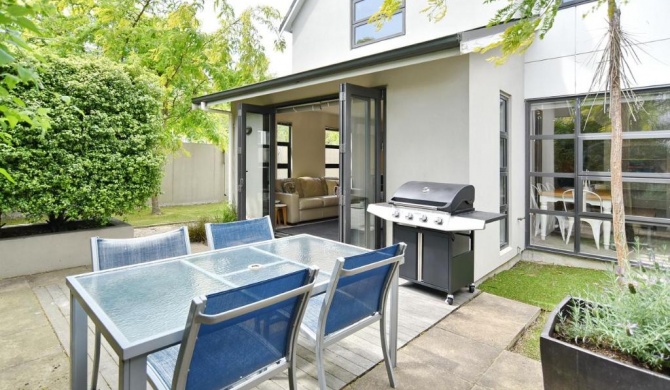 Hagley Apartment - Christchurch Holiday Homes