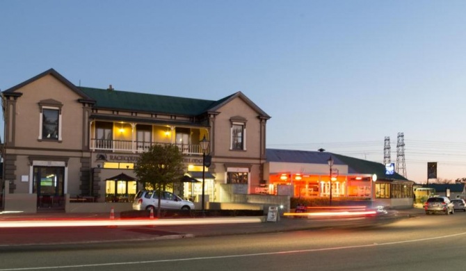 Racecourse Hotel and Motor Lodge