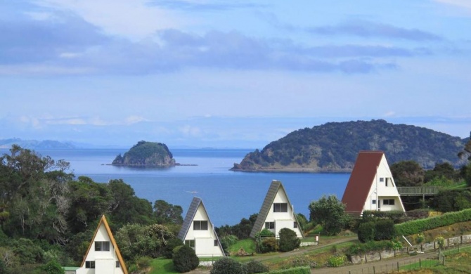 Pohutukawa Coastal Chalets