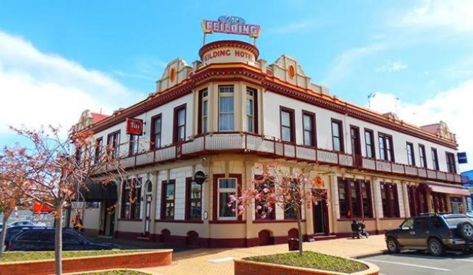 Feilding Hotel