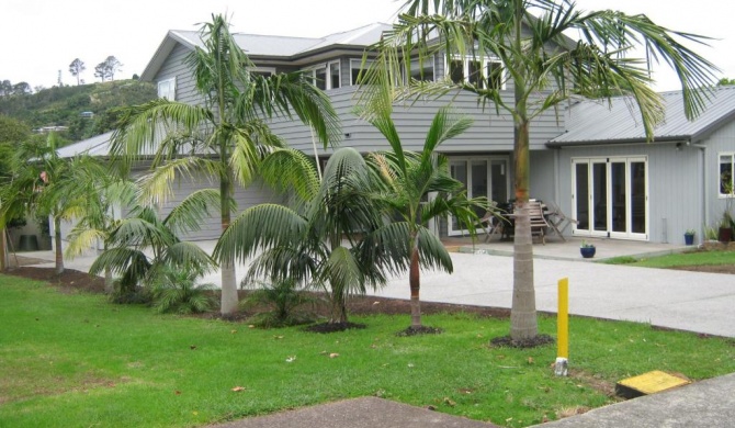 Cathedral Cove Apartment