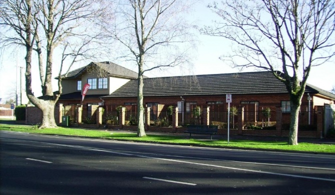 Albert Court Motor Lodge