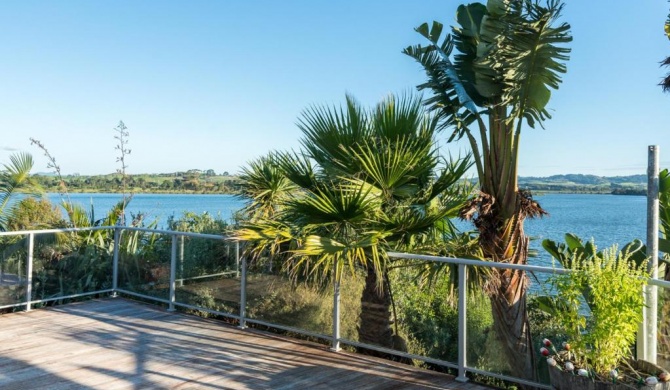 Estuary Views - Mangawhai Holiday Home