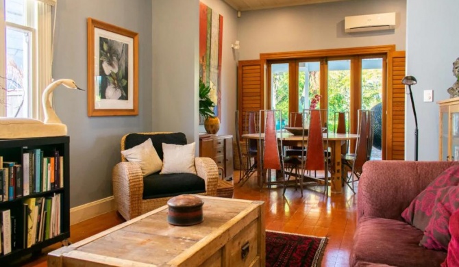 Characterful 2 Bedroom Ponsonby Villa with Private Garden