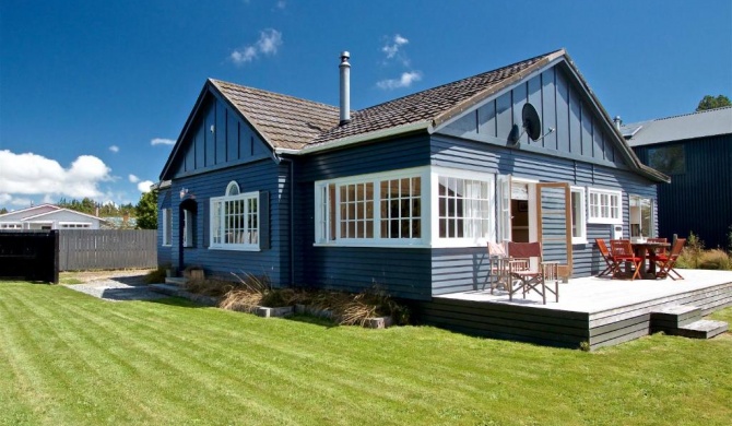 Marion Cottage - Rangataua Holiday Home