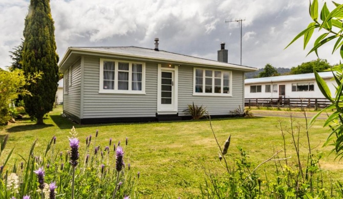 Midway on Miro - Ohakune Holiday Home