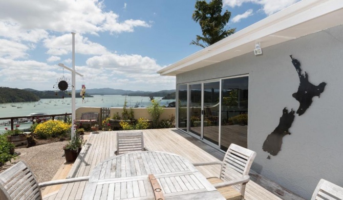 Captain's Quarters - Opua Holiday Home