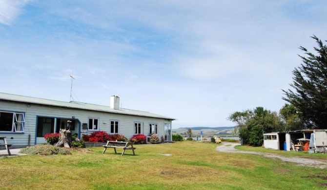 Surat Bay Lodge by the Sea/Backpackers Hostel