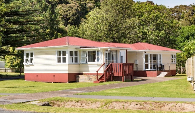 Waitangi Beach Unit B