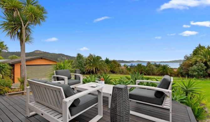 Parua Bay Views - Parua Bay Holiday Home