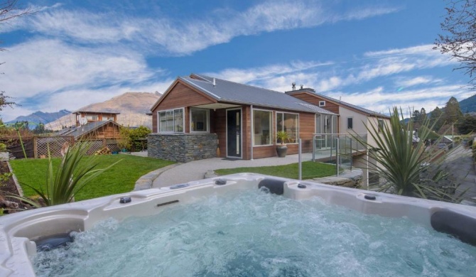 Central Queenstown Luxury Hideaway