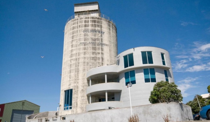 The Harbour Apartment @ Raglan Silos