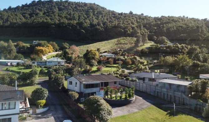 Mountain Top kiwi star holiday home