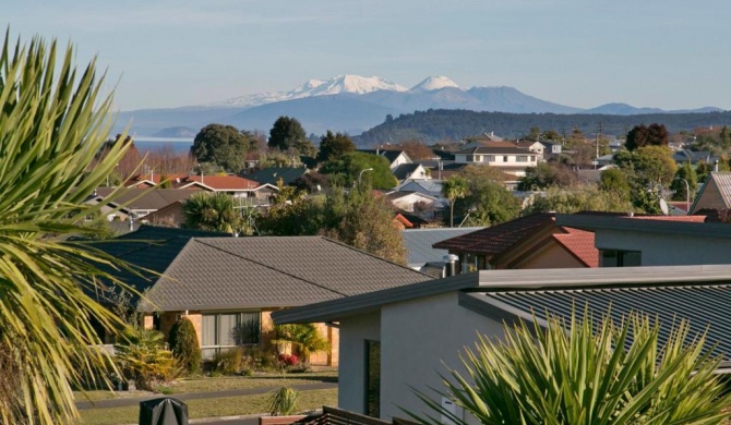 Riverstone Holiday Home - Taupo Holiday Home