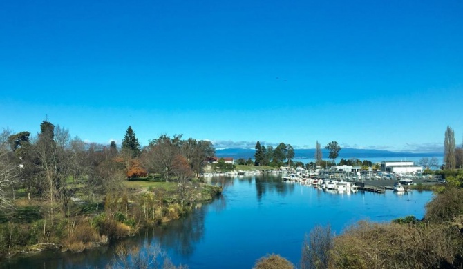 The Mooring – Lake Taupo Holiday Apartment