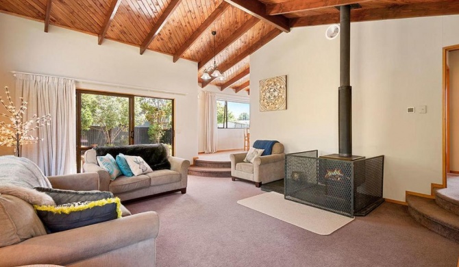 Woodland Grove - Lake Taupo Holiday Home