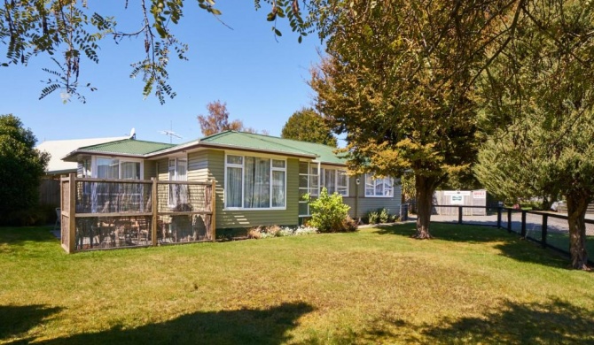 Accommodation Fiordland -The Three Bedroom House at 226A Milford Road