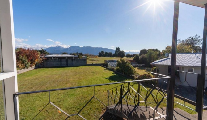 Milford House - Te Anau Holiday Home