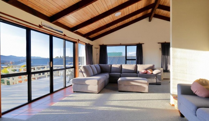 Murchison Mount View - Te Anau Holiday Home