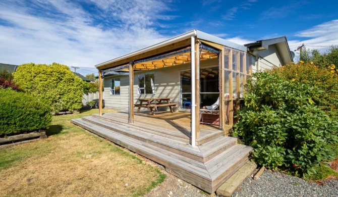 Takahe Cabin - Te Anau Holiday Home