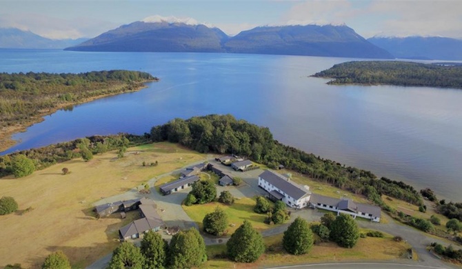 Fiordland National Park Lodge