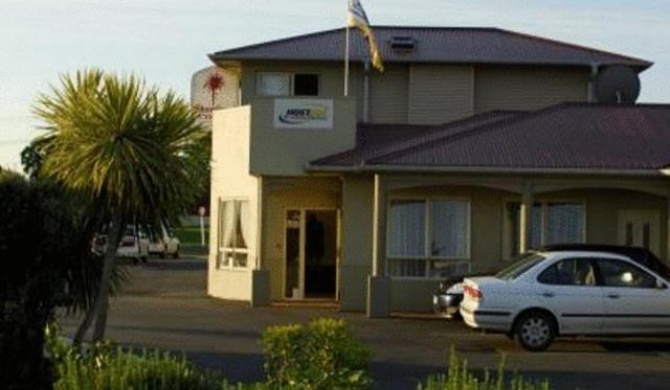 Shortland Court Motel