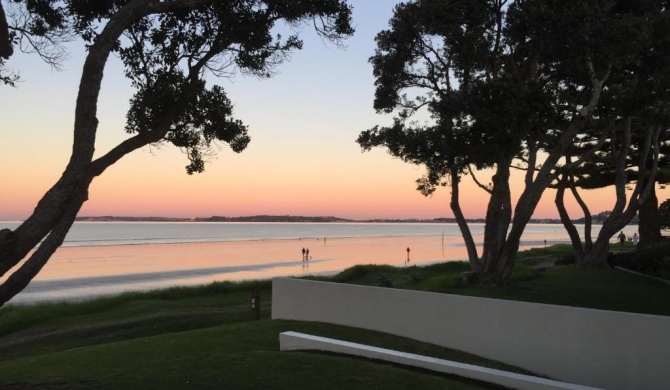 Orewa Beachfront Haven