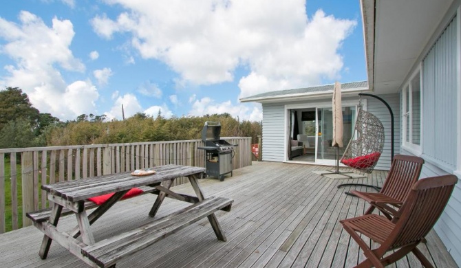 Citrus View - Waihi Beach Holiday Home