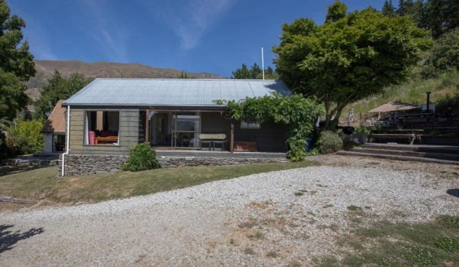 Otago Oasis - Wanaka Holiday Home