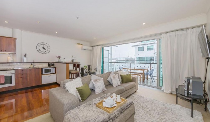 Princes Wharf - Charming 1BR Apartment