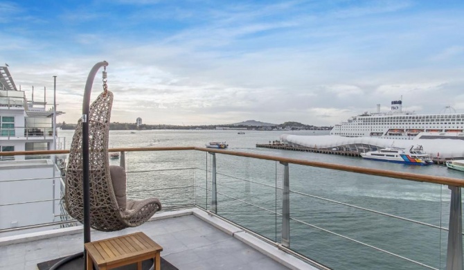 Princes Wharf 1BR Sub-Penthouse with Panoramic City & Ocean Views