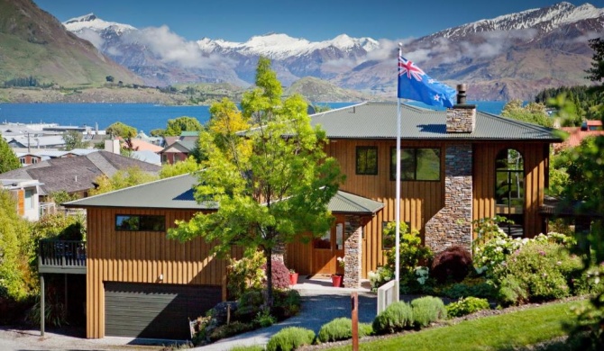 Wanaka Springs Lodge