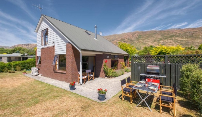 Wanaka Tranquility - Wanaka Holiday Home