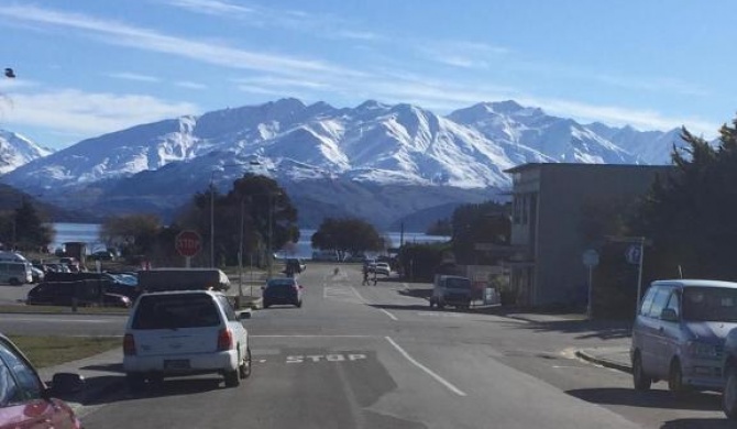 WanaHaka - Lake Wanaka & Town at your door