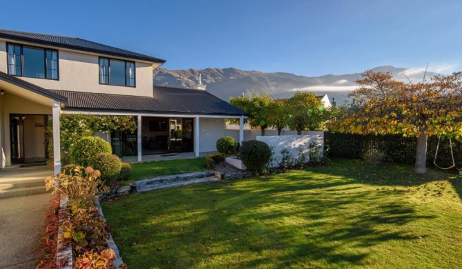 Willowridge Escape - Wanaka Holiday Home