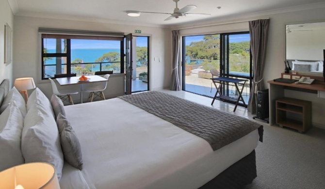 Whangaparaoa Lodge