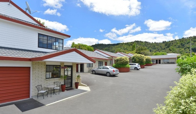 BK's Pohutukawa Lodge