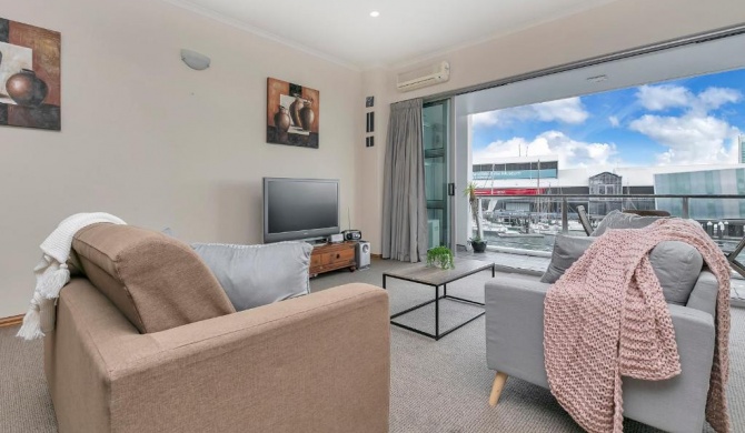 QV Central Modern Harbour Apartment