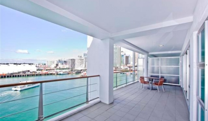 QV Stunning 2 Bed Condo - 378