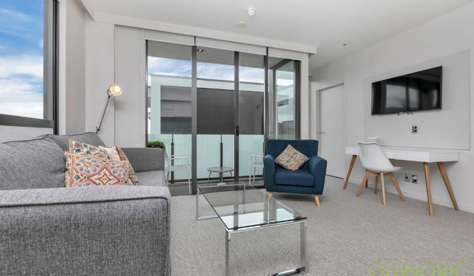 QV Stylish Ideally Located Apartment 833