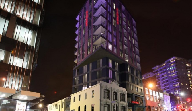 Ramada Suites Victoria Street West