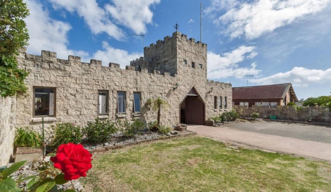 Unique Castle in Auckland