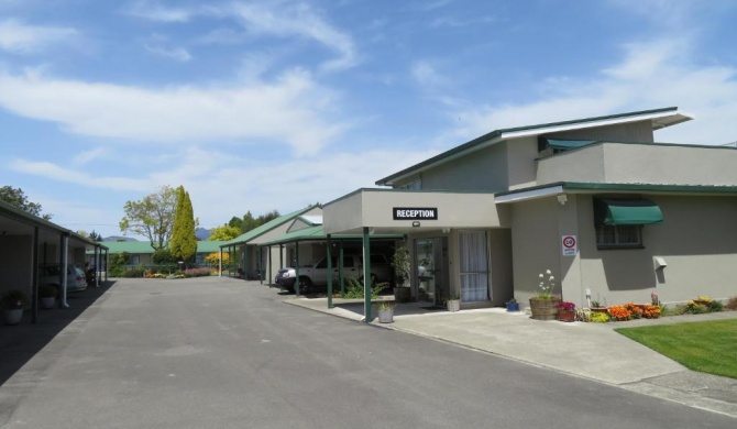 Commodore Court Motel