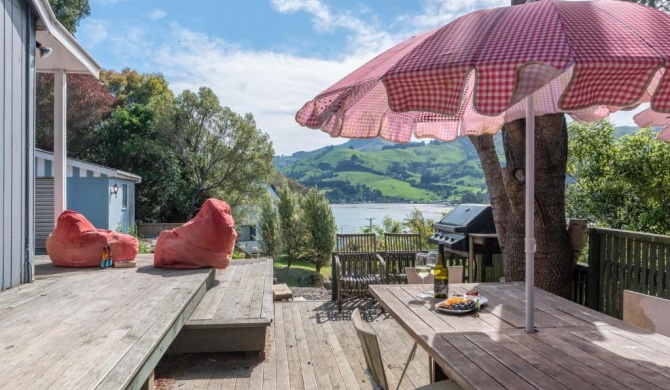 Little Hill Top Hilton - Akaroa Holiday Home