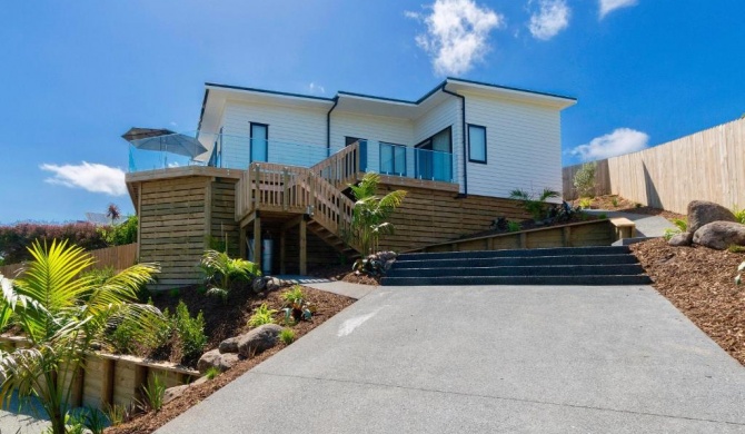 The Mariner's Post - Cable Bay Holiday Home