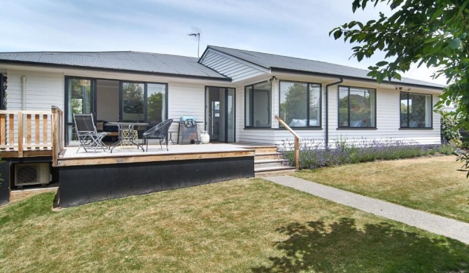 Brookside Villa - Christchurch Holiday Homes